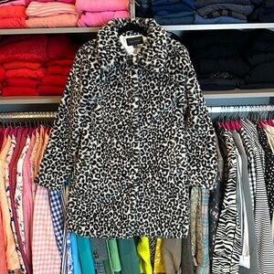 Ann Taylor black and white leopard faux fur coat size XS